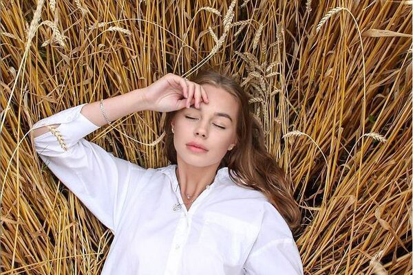 Radiant Beauty: Yulia, 22 y.o. from Kharkiv, Ukraine — VeronikaLove