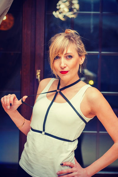 Glamorous Presence: Marina, 43 y.o. from Kherson, Ukraine — VeronikaLove