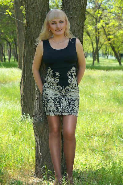 Captivating Elegance: Elena, 43 y.o. from Zaporizhzhia, Ukraine — VeronikaLove