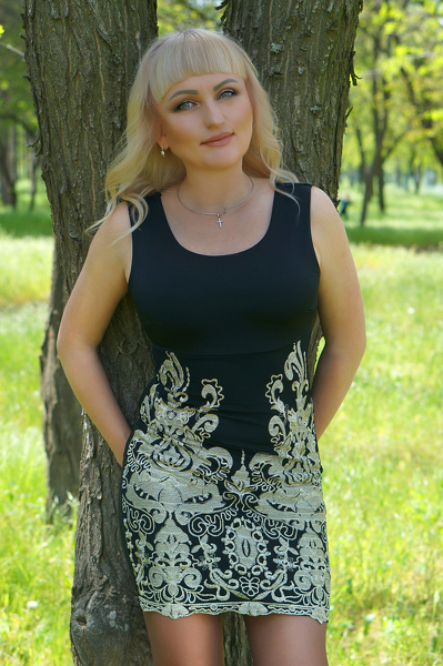 Captivating Elegance: Elena, 43 y.o. from Zaporizhzhia, Ukraine — VeronikaLove