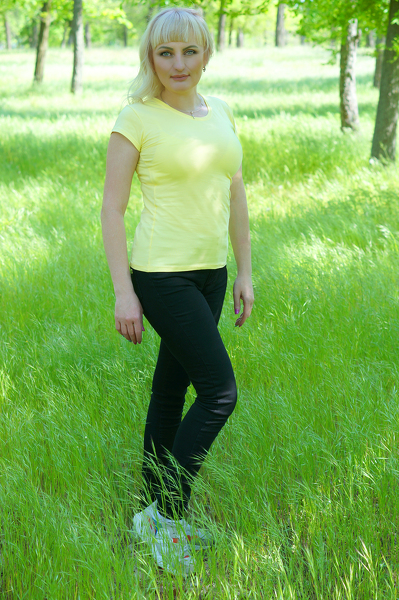 Captivating Elegance: Elena, 43 y.o. from Zaporizhzhia, Ukraine — VeronikaLove