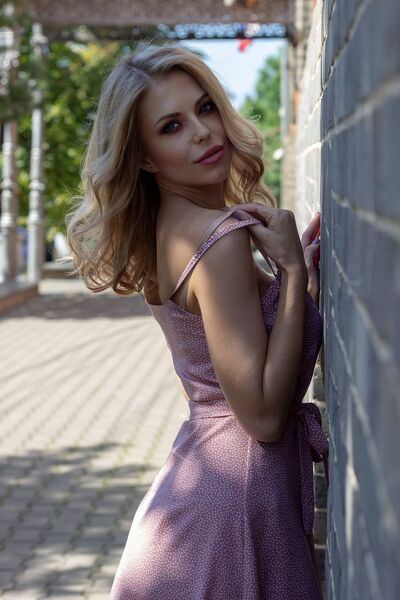 Ethereal Charm: Valentina, 37 y.o. from Krakow, Poland — VeronikaLove