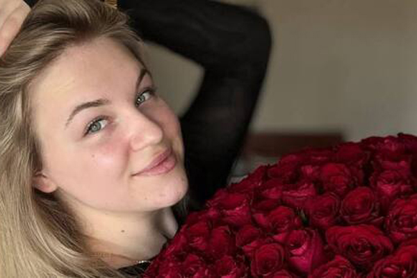 Dynamic Yana, 24 y.o. from Kherson, Ukraine with Blonde hair — VeronikaLove