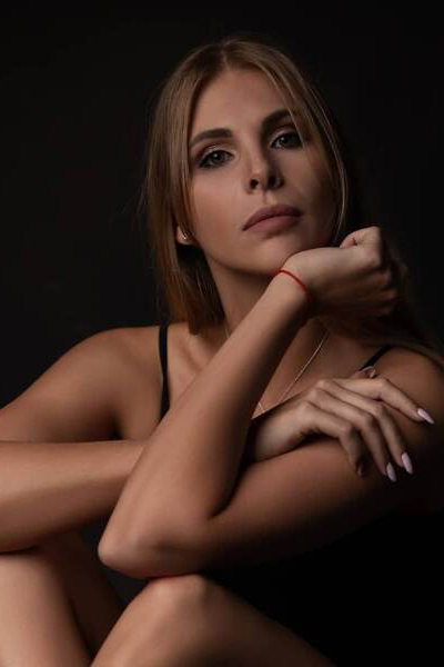 Captivating Elegance: Maria, 33 y.o. from Krakow, Poland — VeronikaLove