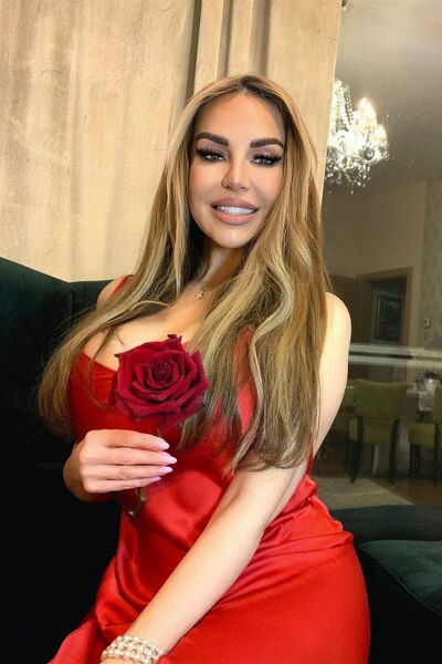 Timeless Beauty: Darina, 50 y.o. from Milan, Italy — VeronikaLove