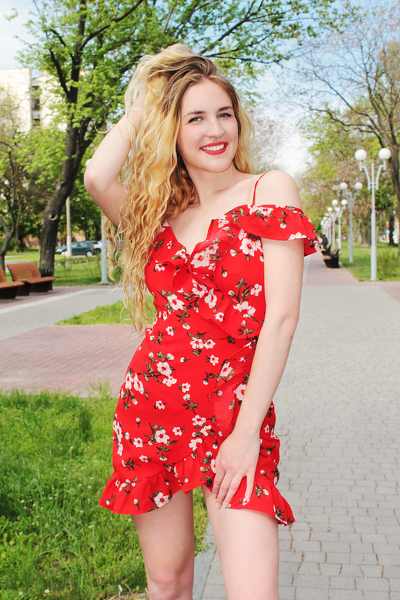 Vibrant Maria, 25 y.o. from Zaporizhzhia, Ukraine with Blonde hair — VeronikaLove