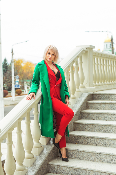 Ethereal Julia, 43 y.o. from Chisinau, Moldova with Blonde hair — VeronikaLove