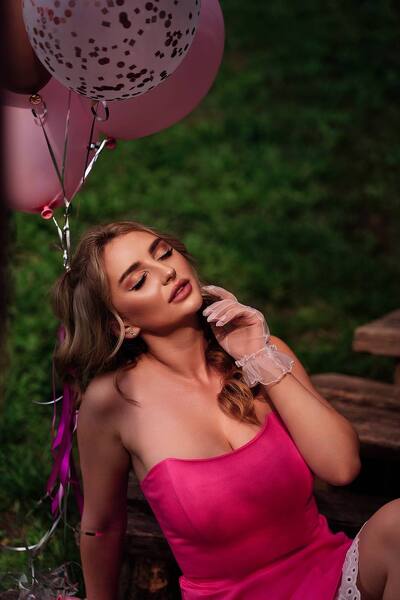 Enchanting Charisma: Victoria, 25 y.o. from Kharkiv, Ukraine — VeronikaLove
