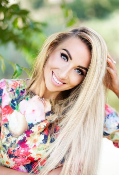 Vibrant Marina, 38 y.o. from Kryvyi Rih, Ukraine with Blonde hair — VeronikaLove