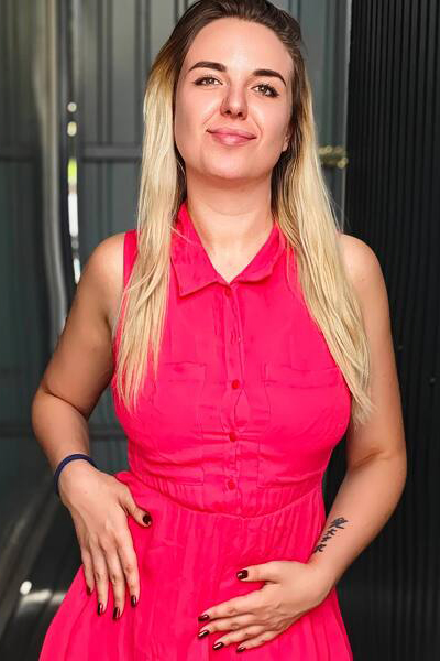 Captivating Elegance: Anastasiya, 27 y.o. from Vinnytsia, Ukraine — VeronikaLove