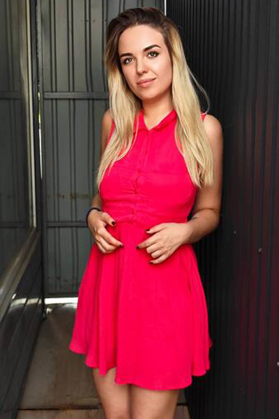 Captivating Elegance: Anastasiya, 27 y.o. from Vinnytsia, Ukraine — VeronikaLove