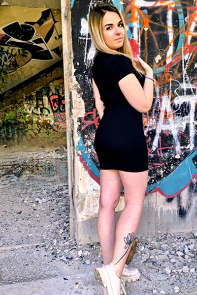 Captivating Elegance: Anastasiya, 26 y.o. from Vinnytsia, Ukraine — VeronikaLove