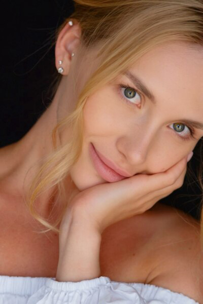 Charming Radiance: Elizaveta, 27 y.o. from Lviv, Ukraine — VeronikaLove