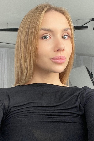 Charming Radiance: Elizaveta, 27 y.o. from Lviv, Ukraine — VeronikaLove