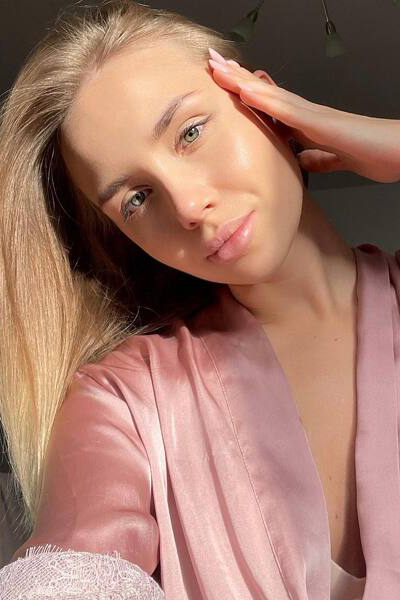 Charming Radiance: Elizaveta, 27 y.o. from Lviv, Ukraine — VeronikaLove
