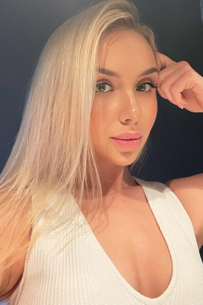 Charming Radiance: Elizaveta, 27 y.o. from Lviv, Ukraine — VeronikaLove