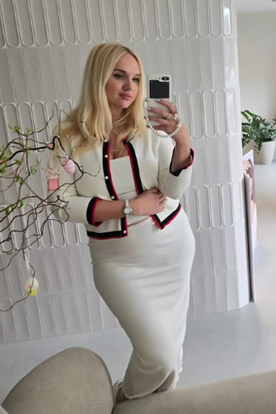 Mystical Presence: Elena, 41 y.o. from Dnipro, Ukraine — VeronikaLove