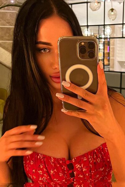 Enigmatic Charm: Alina, 28 y.o. from Kremenchuk, Ukraine — VeronikaLove