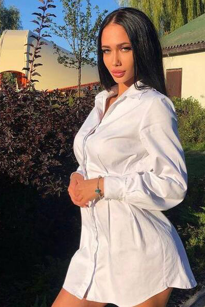 Enigmatic Charm: Alina, 28 y.o. from Kremenchuk, Ukraine — VeronikaLove