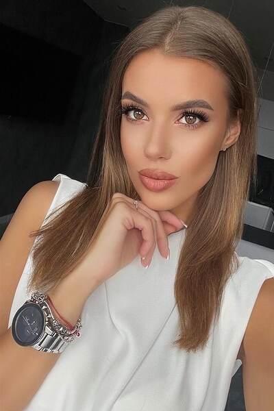 Captivating Yulia, 28 y.o. from Vilniaus Apskritis, Lithuania with Light-brown hair — VeronikaLove