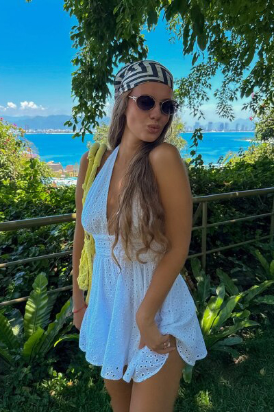 Captivating Yulia, 28 y.o. from Vilniaus Apskritis, Lithuania with Light-brown hair — VeronikaLove