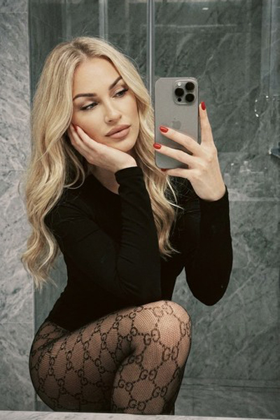 Dynamic Alisa, 40 y.o. from Lviv, Ukraine with Blonde hair — VeronikaLove