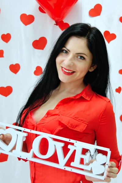 Enigmatic Marina, 40 y.o. from Pavlohrad, Ukraine with Black hair — VeronikaLove