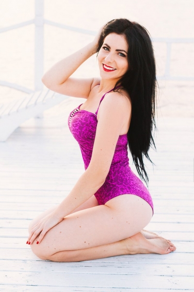 Enigmatic Marina, 40 y.o. from Pavlohrad, Ukraine with Black hair — VeronikaLove