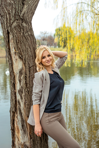 Dazzling Aura: Olga, 36 y.o. from Chisinau, Moldova — VeronikaLove