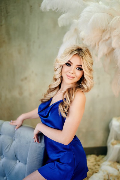 Graceful Radiance: Anna, 21 y.o. from Cherkasy, Ukraine — VeronikaLove