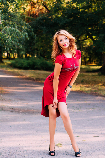 Dazzling Charm: Yulia, 35 y.o. from Pavlohrad, Ukraine — VeronikaLove