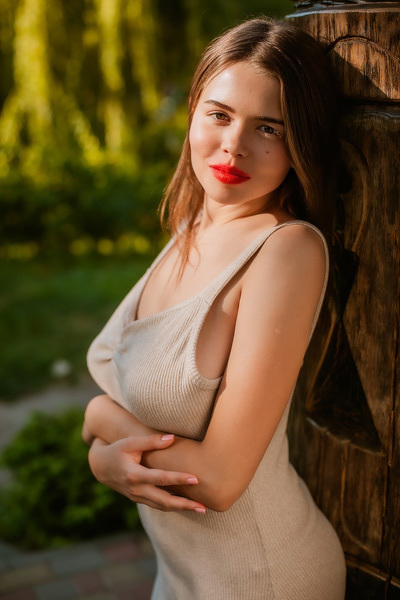 Charming Radiance: Maria, 22 y.o. from Cherkasy, Ukraine — VeronikaLove