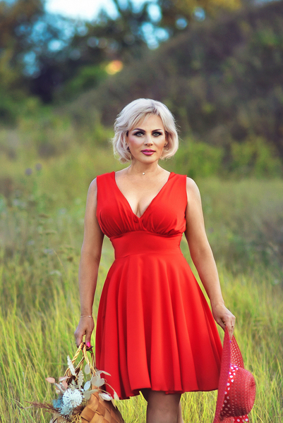 Divine Presence: Larisa, 52 y.o. from Kharkiv, Ukraine — VeronikaLove