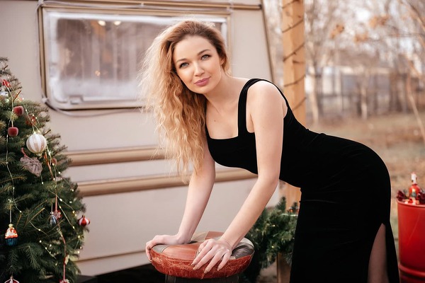 Radiant Charm: Julia, 35 y.o. from Kherson, Ukraine — VeronikaLove