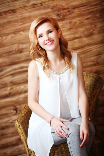 Alluring Elena, 46 y.o. from Khmelnytskyi, Ukraine with Red hair — VeronikaLove