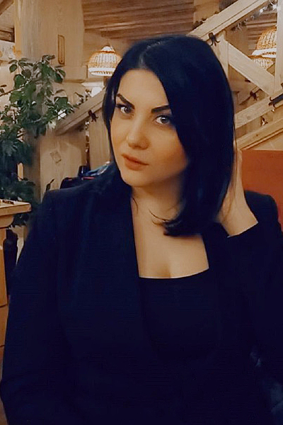 Graceful Presence: Marina, 41 y.o. from Kyiv, Ukraine — VeronikaLove