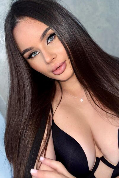 Alluring Presence: Diana, 27 y.o. from Kyiv, Ukraine — VeronikaLove