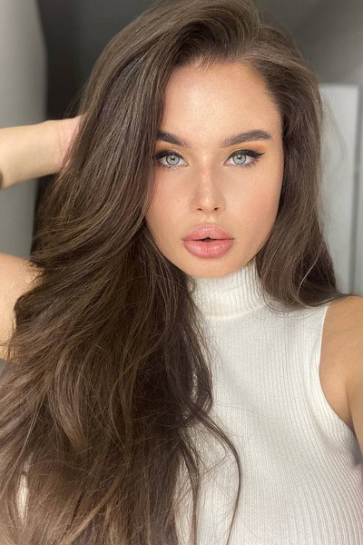 Alluring Presence: Diana, 27 y.o. from Kyiv, Ukraine — VeronikaLove