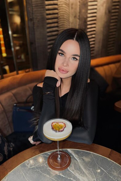 Alluring Presence: Diana, 27 y.o. from Kyiv, Ukraine — VeronikaLove