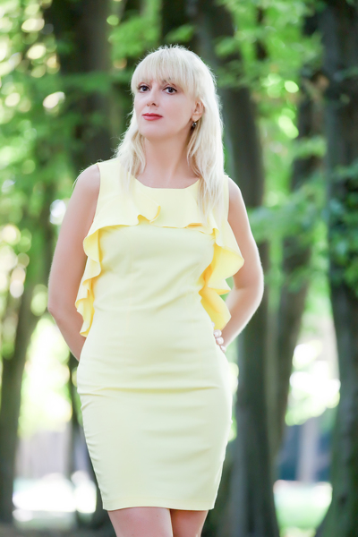 Enthralling Gaze: Viktoria, 44 y.o. from Khmelnytskyi, Ukraine — VeronikaLove