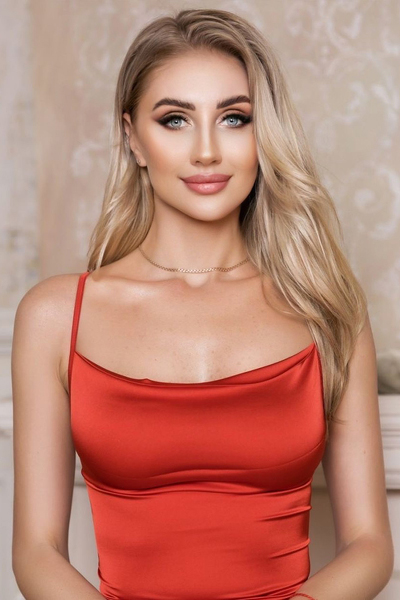 Charming Hanna, 37 y.o. from Dnipro, Ukraine with Blonde hair — VeronikaLove