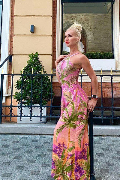 Enchanting Gaze: Inna, 45 y.o. from Poltava, Ukraine — VeronikaLove