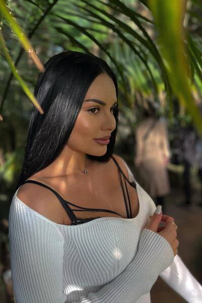 Timeless Elegance: Ksenia, 30 y.o. from Wroclaw, Poland — VeronikaLove