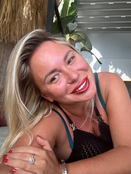 Dynamic Victoriia, 37 y.o. from Kharkiv, Ukraine with Light-brown hair — VeronikaLove
