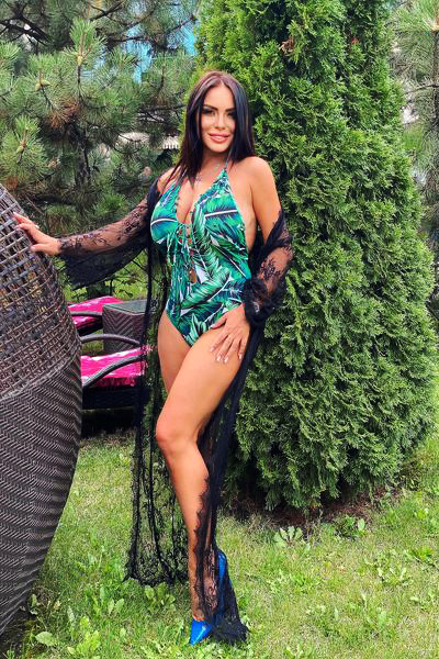 Dynamic Victoriia, 37 y.o. from Kharkiv, Ukraine with Light-brown hair — VeronikaLove