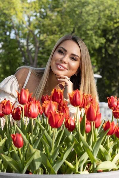 Dynamic Victoriia, 37 y.o. from Kharkiv, Ukraine with Light-brown hair — VeronikaLove