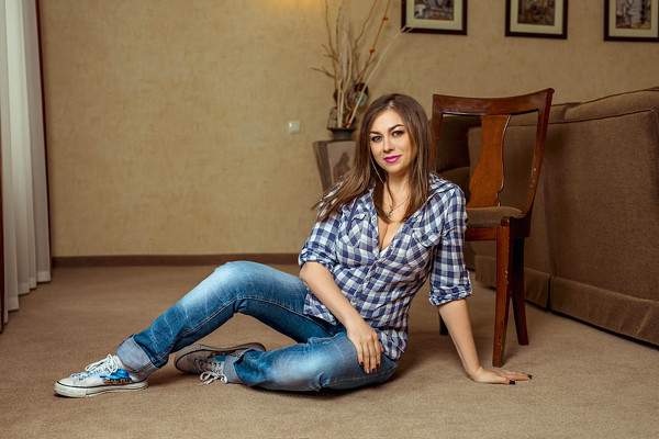 Ethereal Natalia, 40 y.o. from Chisinau, Moldova with Brown hair — VeronikaLove