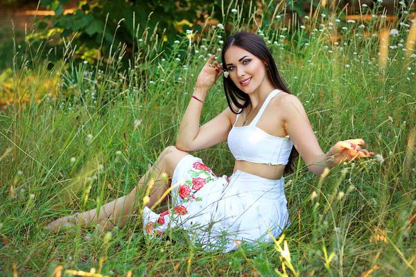 Charming Radiance: Veronika, 33 y.o. from Zaporizhzhia, Ukraine — VeronikaLove