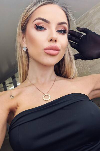 Graceful Charm: Alina, 30 y.o. from California, United States — VeronikaLove
