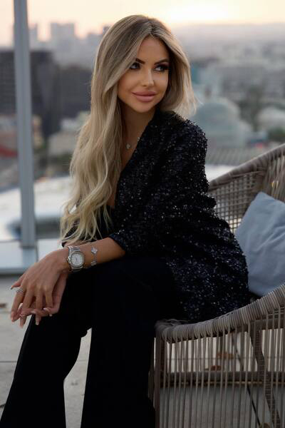 Graceful Charm: Alina, 30 y.o. from California, United States — VeronikaLove